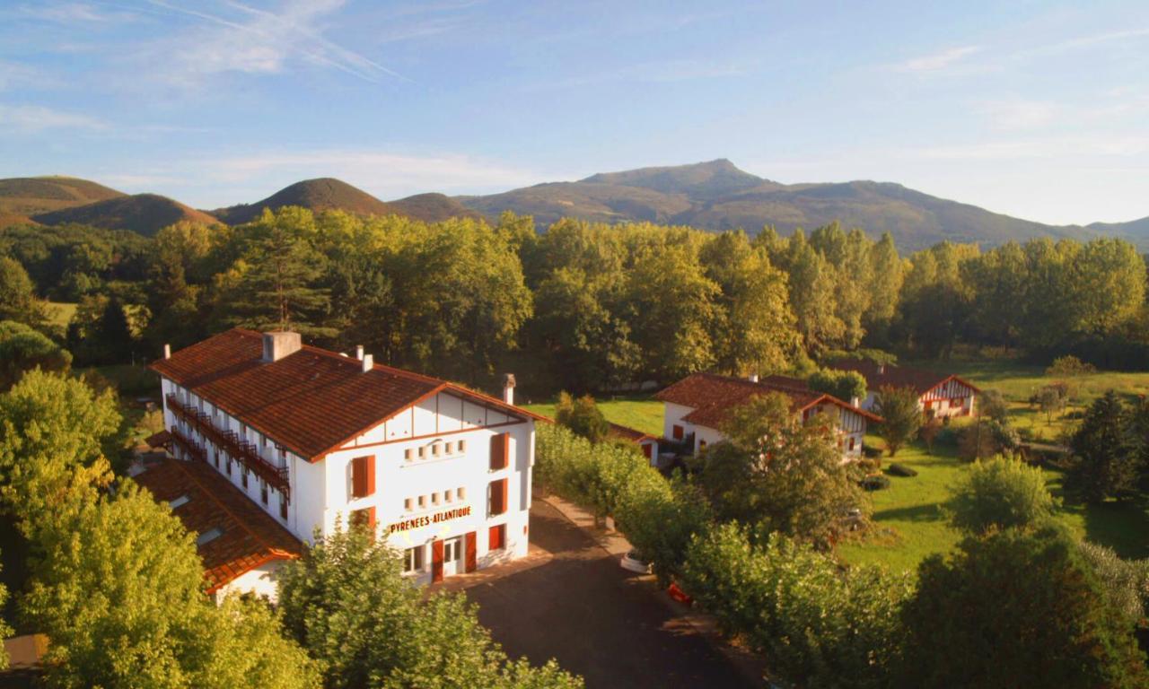 Hotel Pyrenees Atlantique Saint-Pee-sur-Nivelle Bagian luar foto