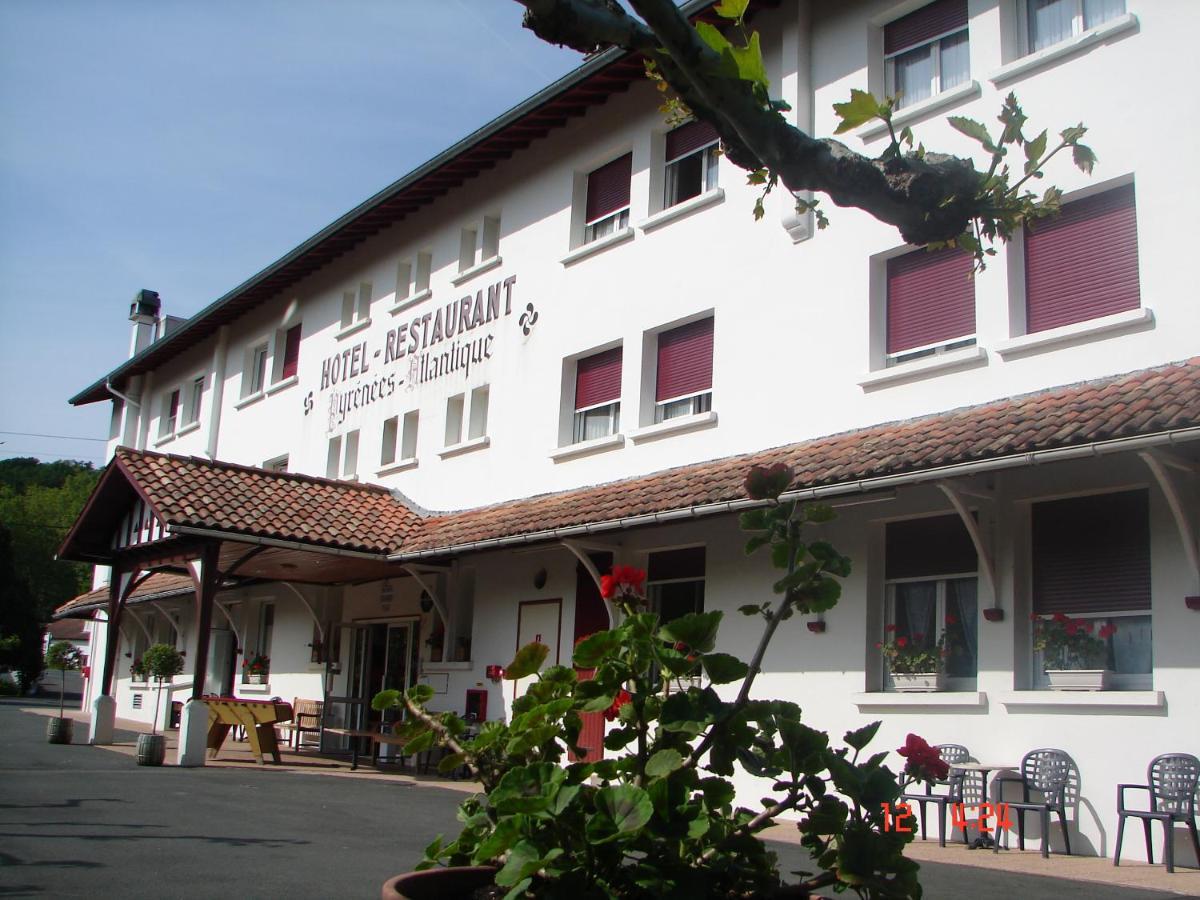 Hotel Pyrenees Atlantique Saint-Pee-sur-Nivelle Bagian luar foto