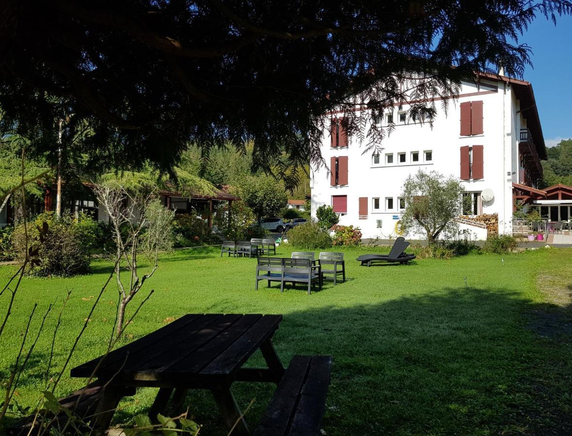 Hotel Pyrenees Atlantique Saint-Pee-sur-Nivelle Bagian luar foto