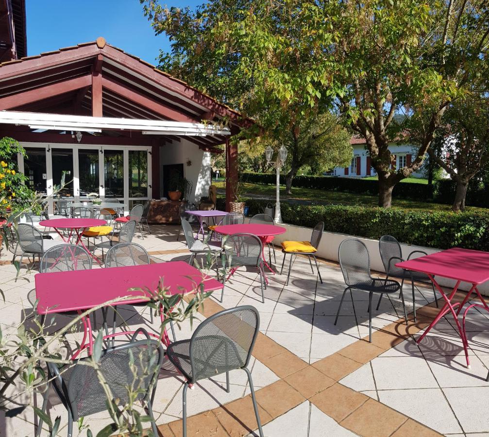 Hotel Pyrenees Atlantique Saint-Pee-sur-Nivelle Bagian luar foto